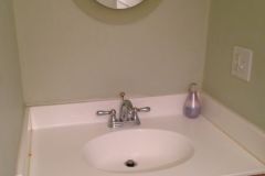 13-M807-Cambridge-Vacation-Rental-Rooms-Room-3-bath-sink