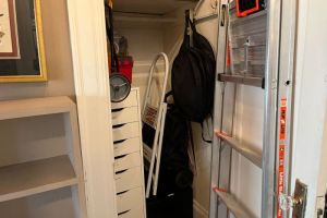 M247-11-entry-hall-utility-closet