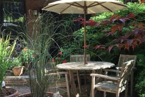 M325-10-Copley-Vacation-Rental-on-the-Park-Patio-Table