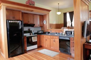 M960-3-1898-Fire-House-Vacation-Rental-Kitchen