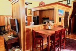 M960-4-1898-Firehouse-Vacation-Rental-dining-area-new